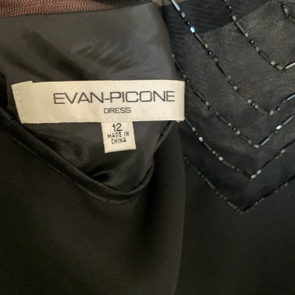 Evan Picone Classic Black dress with beads - Picture 12 of 14